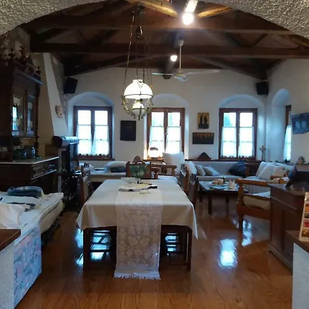 In Seas' Embrace Tatil Evi Vlachia
